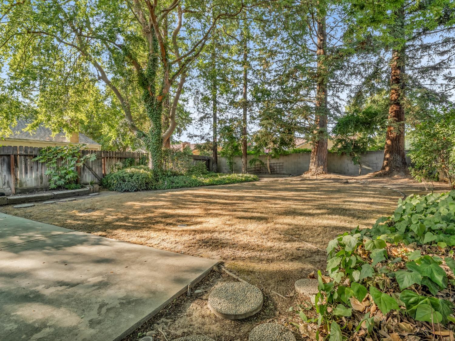 6141 N West Avenue # 126