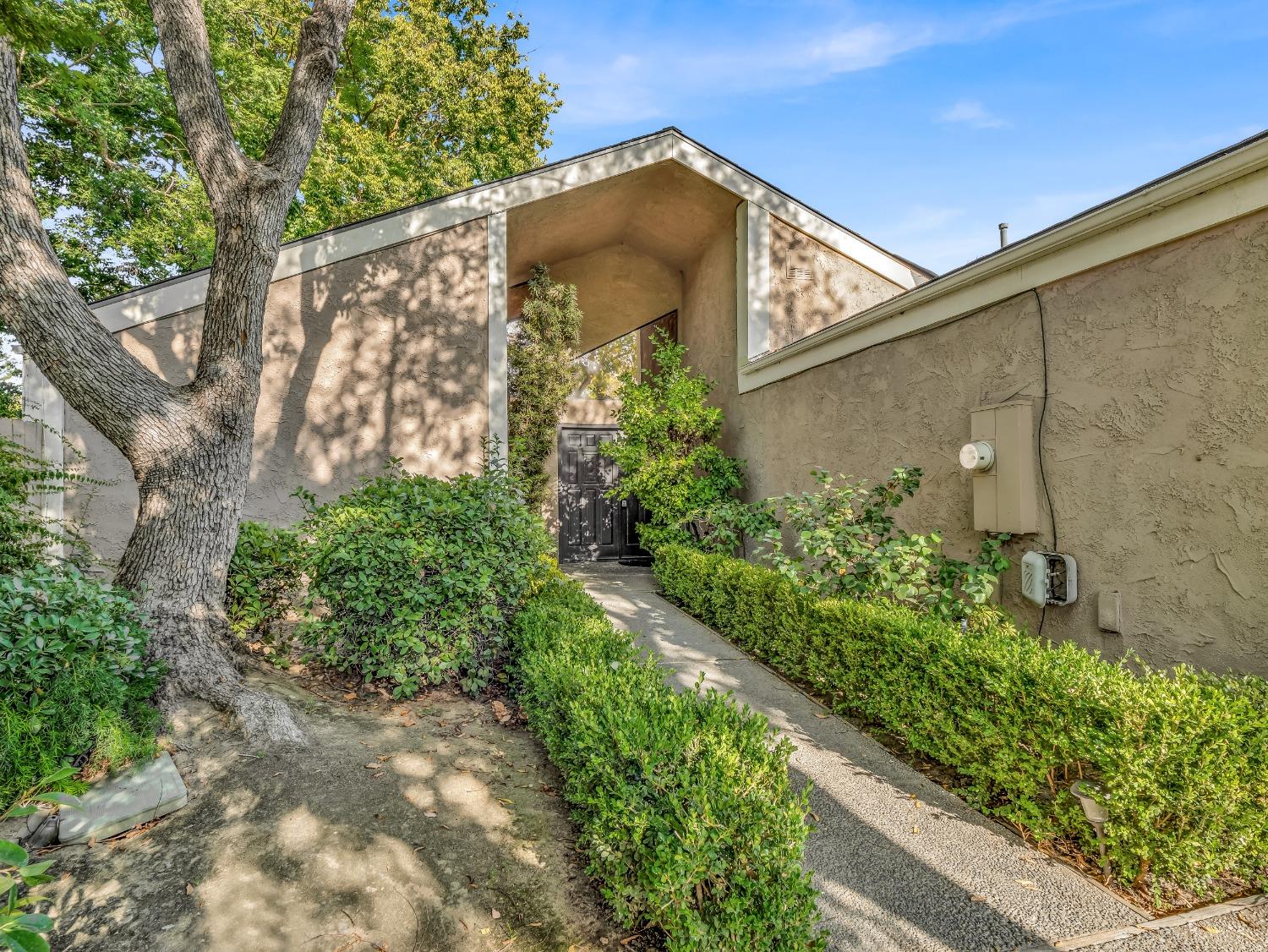6141 N West Avenue # 126
