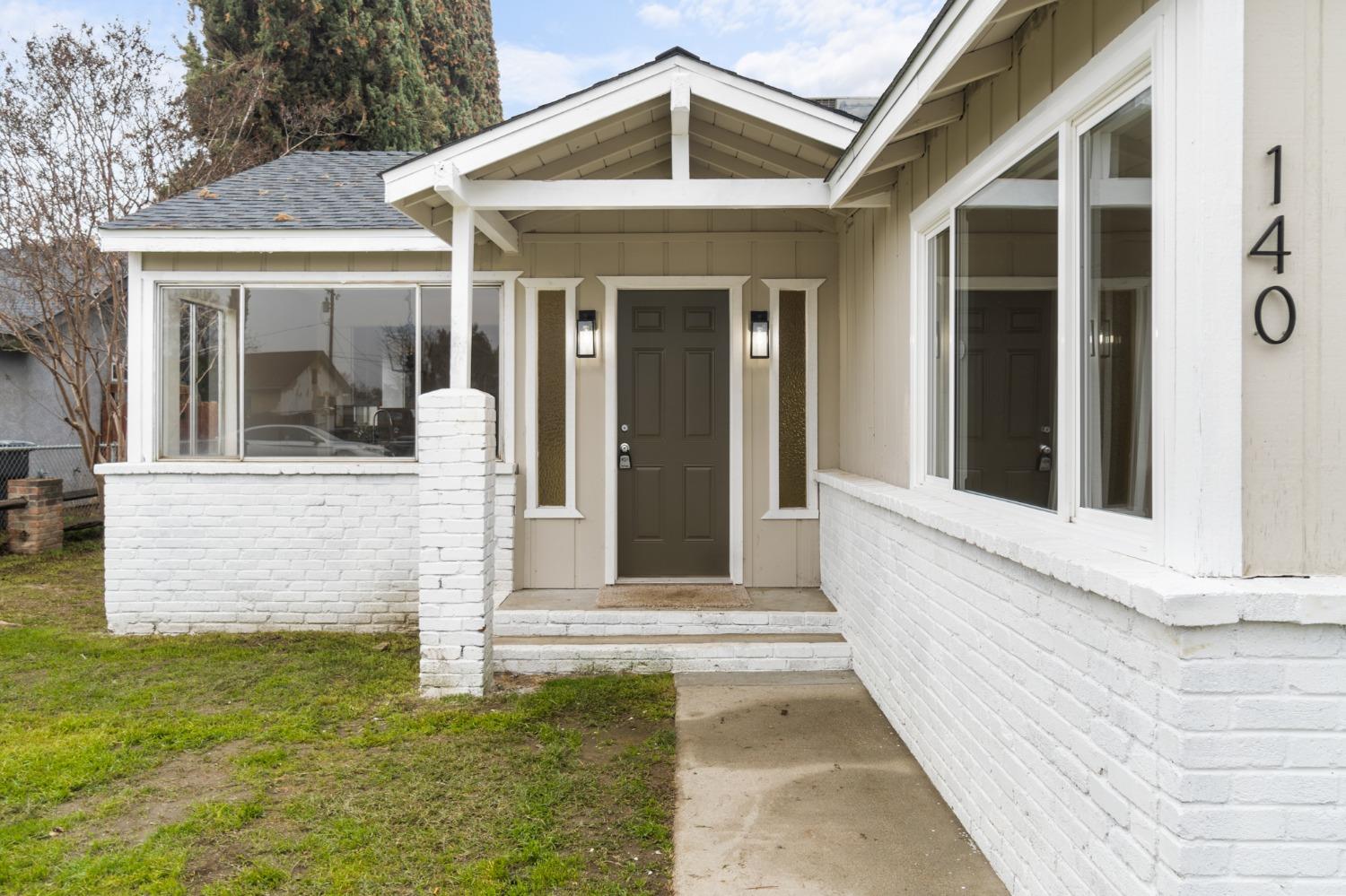 140 E Babcock Avenue
