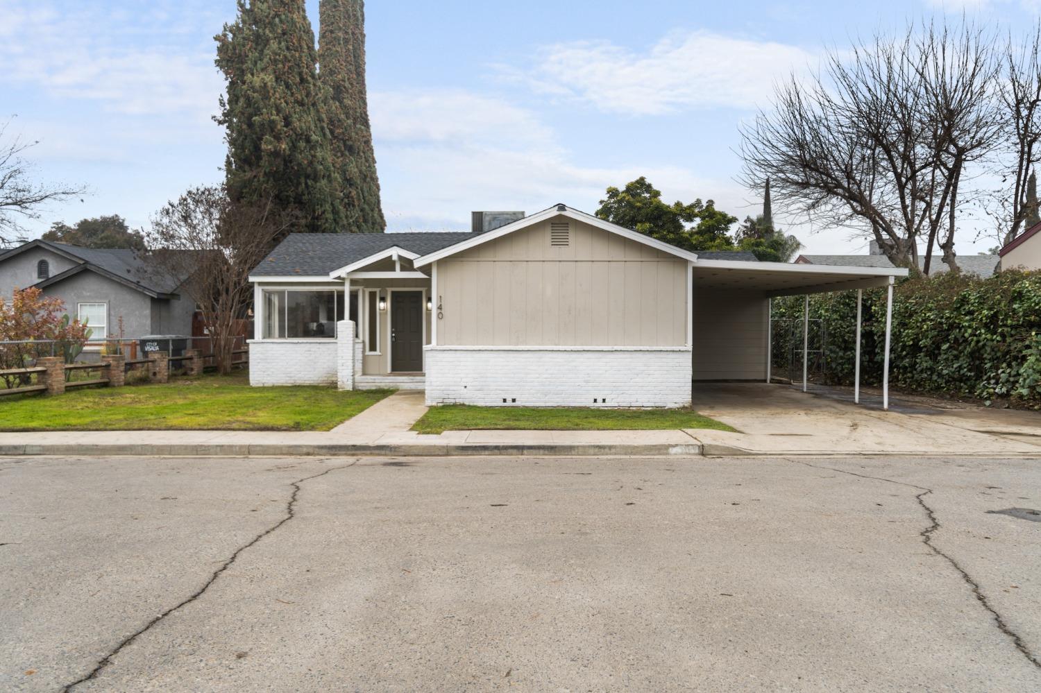 140 E Babcock Avenue