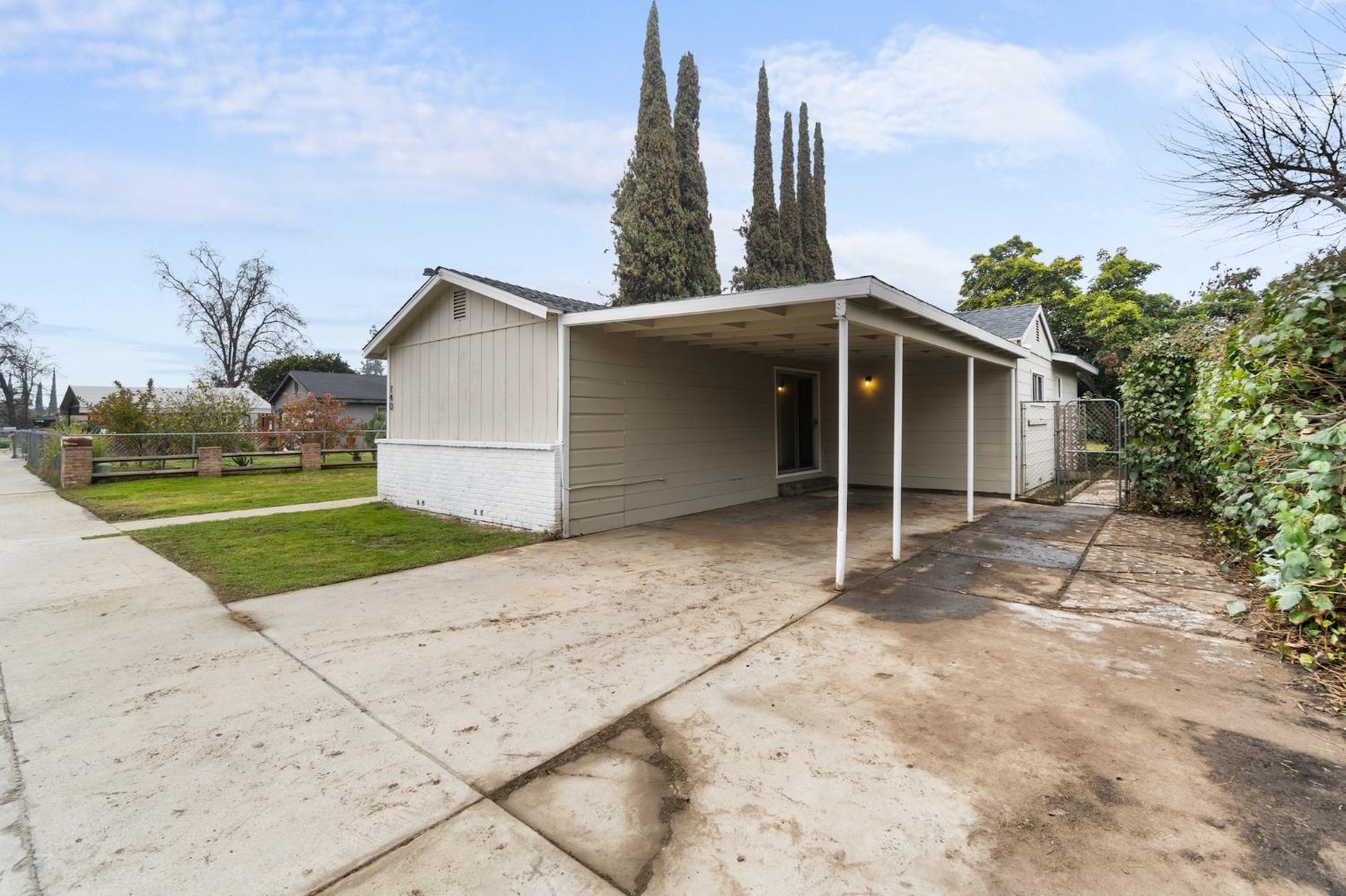 140 E Babcock Avenue