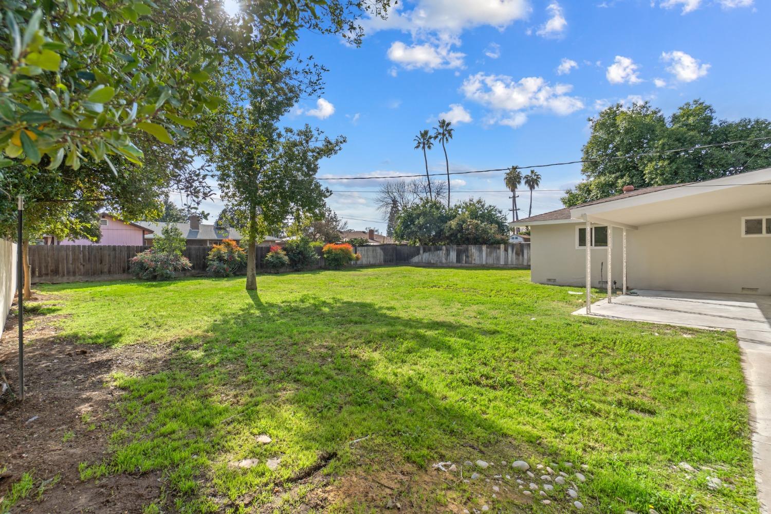 725 W Rialto Avenue