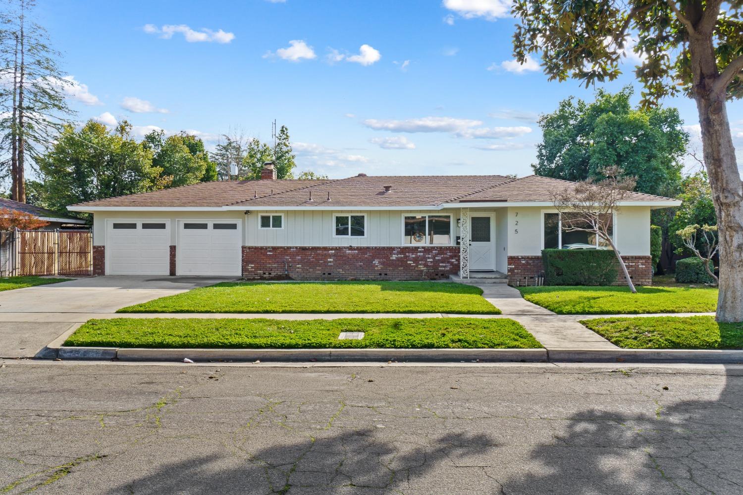 725 W Rialto Avenue
