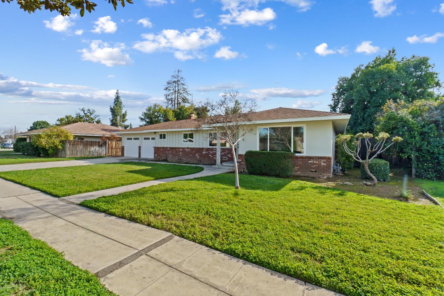 725 W Rialto Avenue