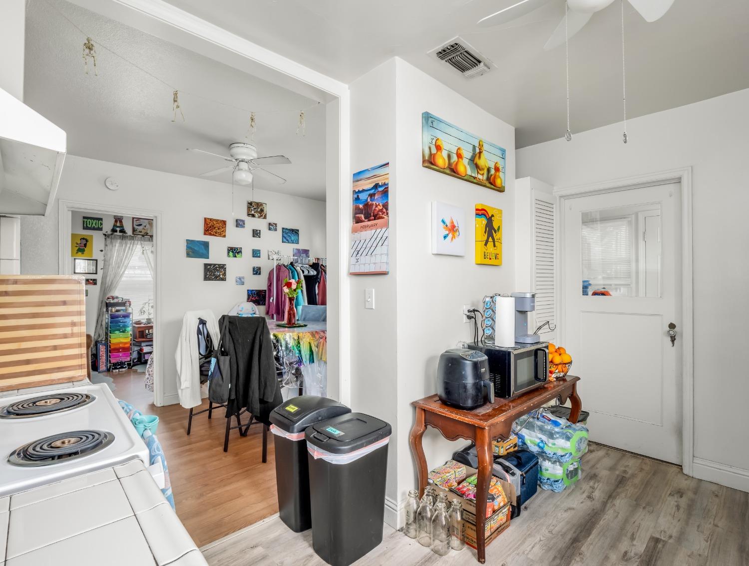 1597 N Glenn