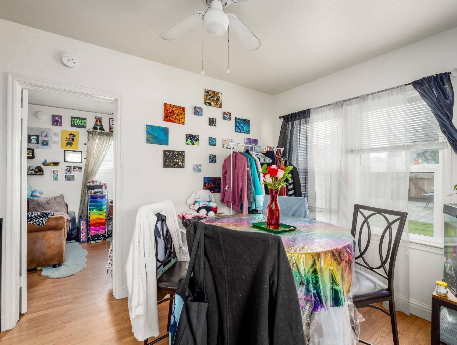 1597 N Glenn