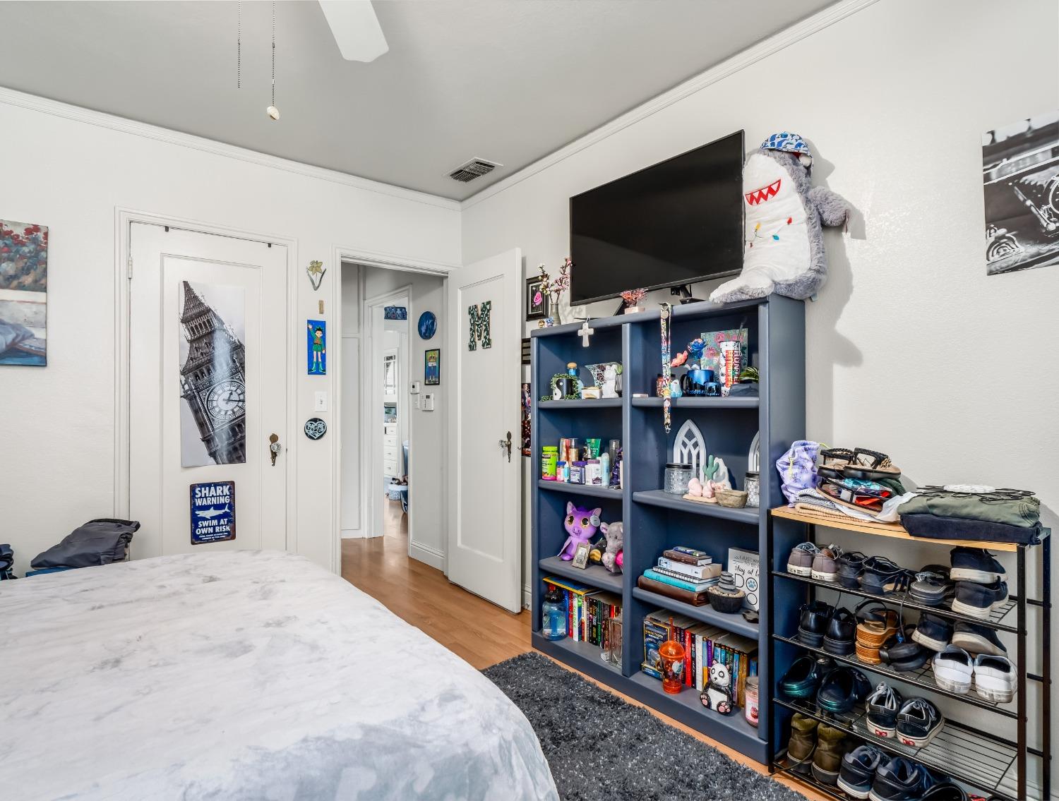 1597 N Glenn