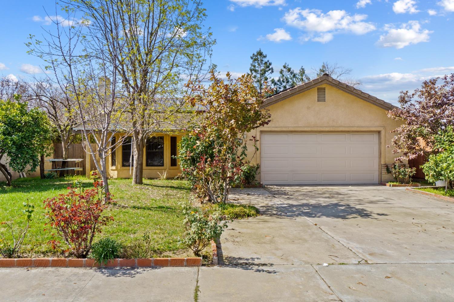 1411 N Maple Street