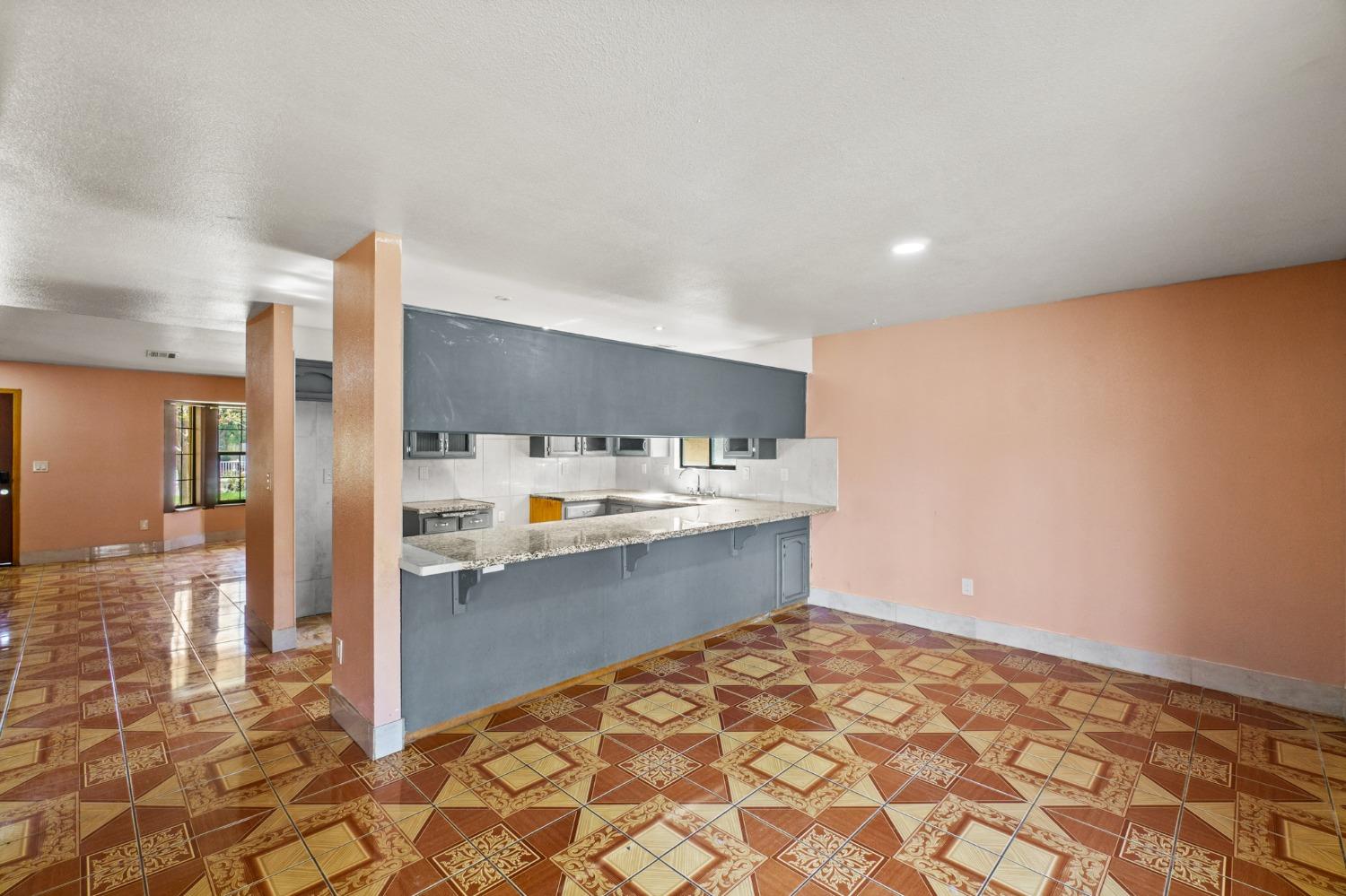 1411 N Maple Street