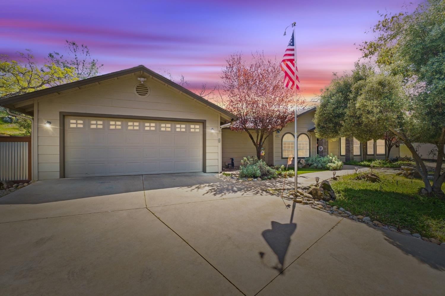 29847 Deer Trail Lane