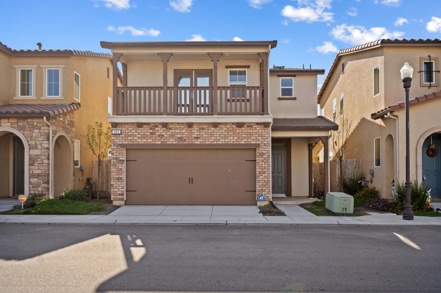 595 N Cattail Court