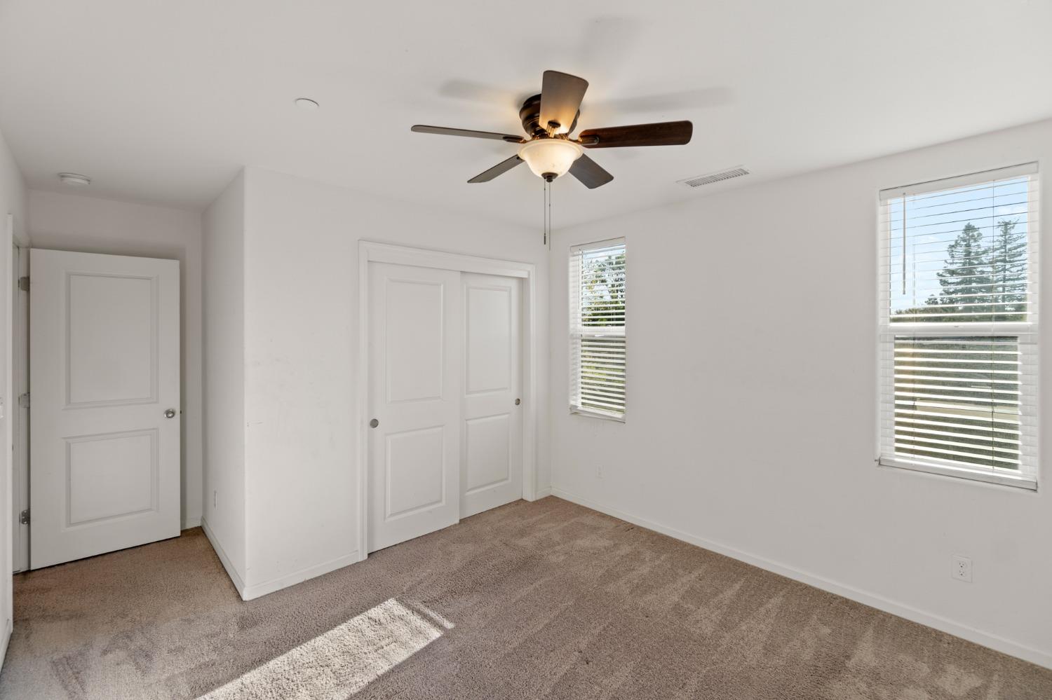 595 N Cattail Court