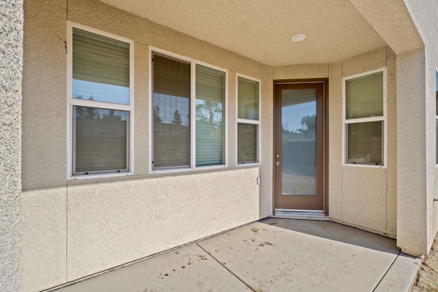 595 N Cattail Court