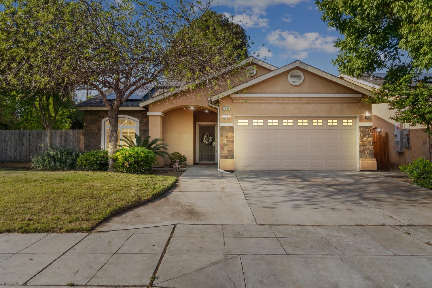 3794 W Princeton Avenue