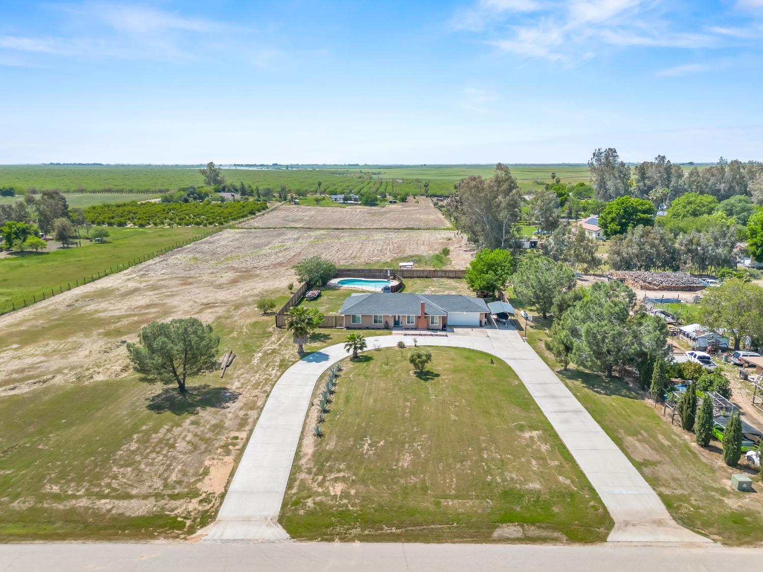 21784 Elmwood Road