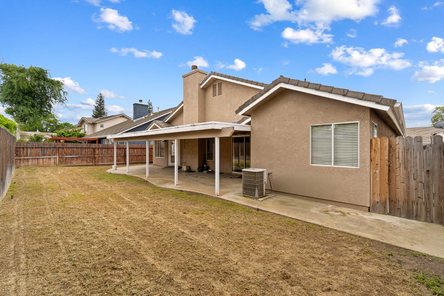 4508 W Roberts Avenue
