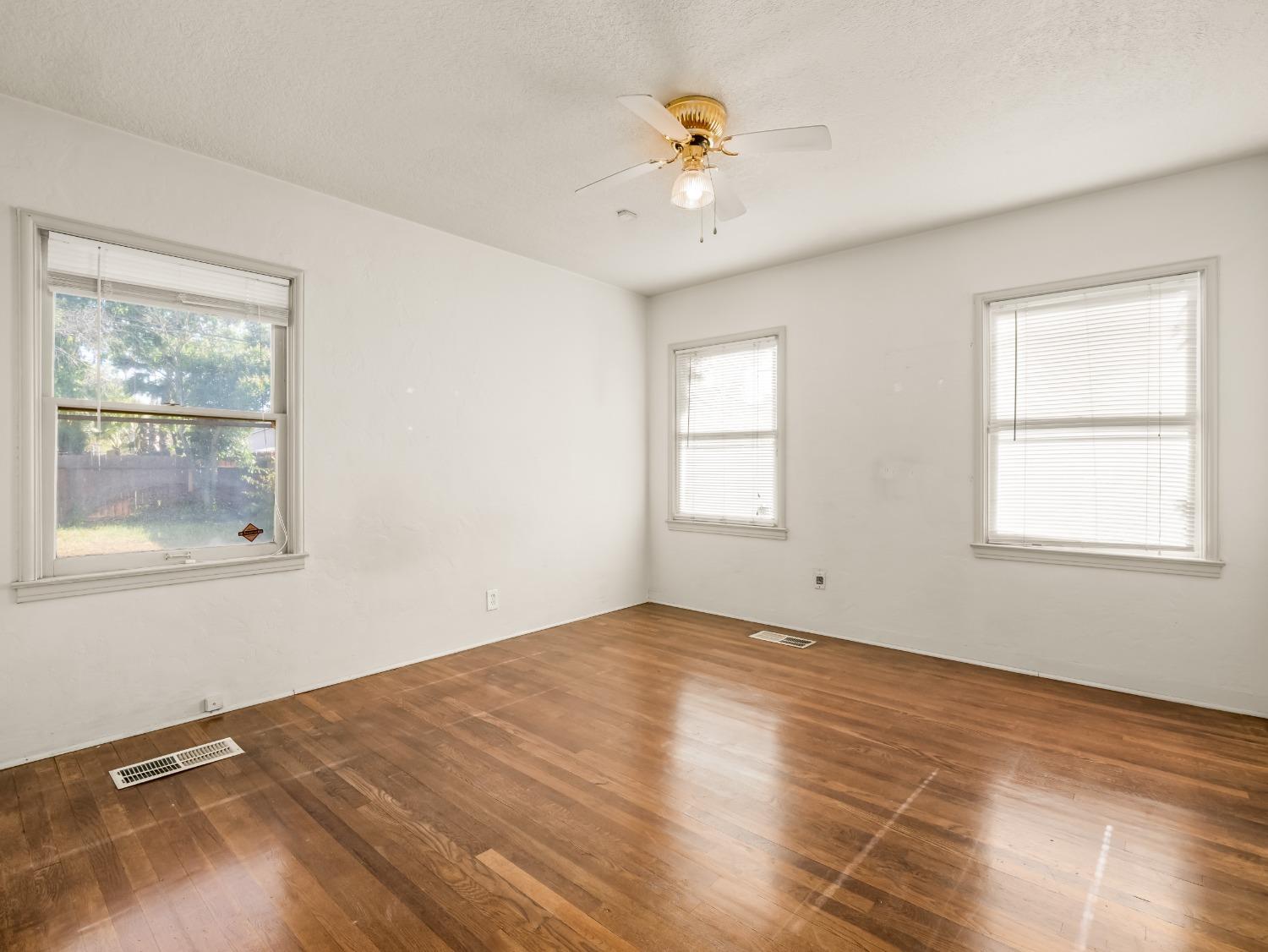 116 E Andrews Avenue