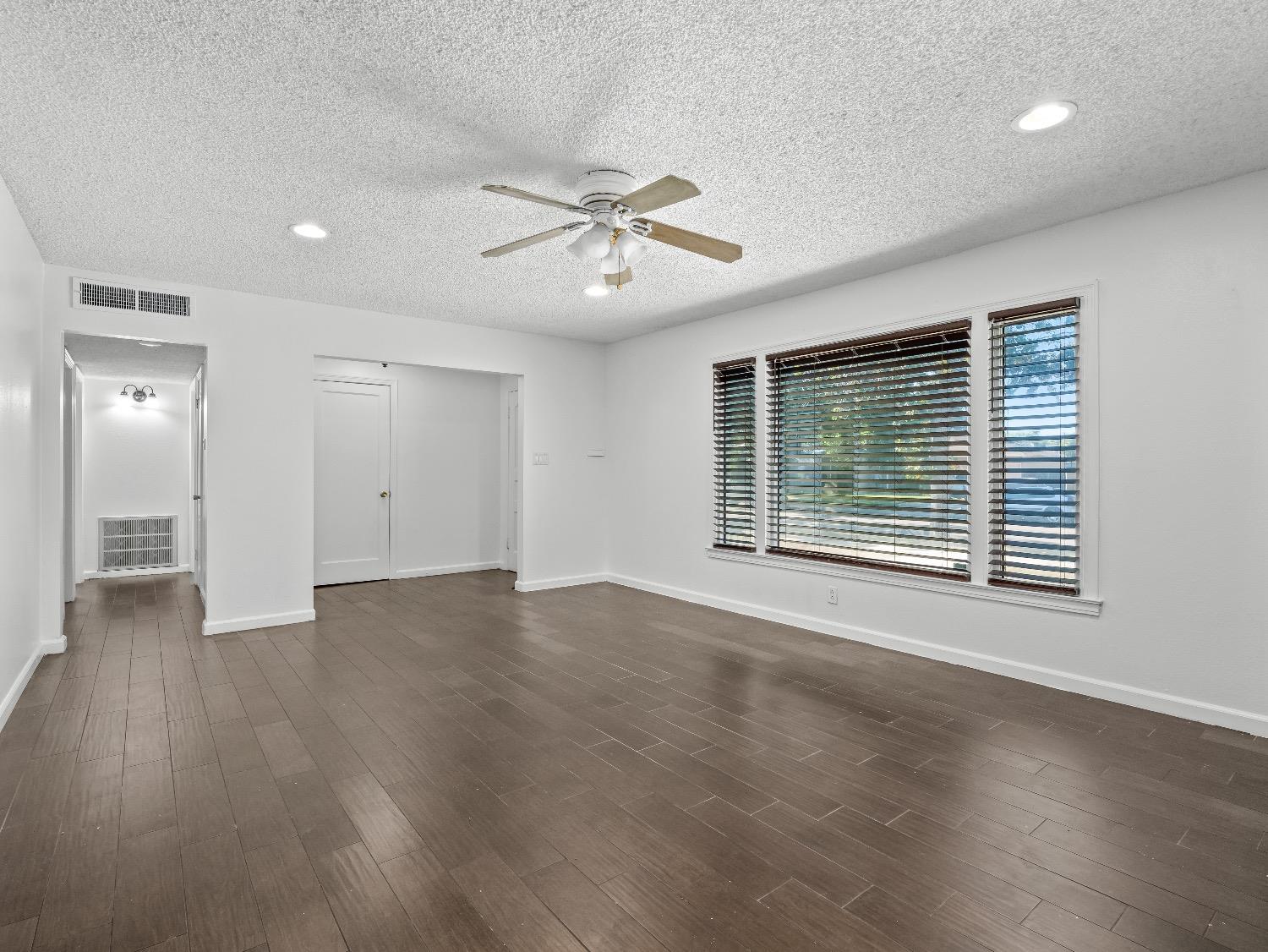 2328 E Brown Avenue