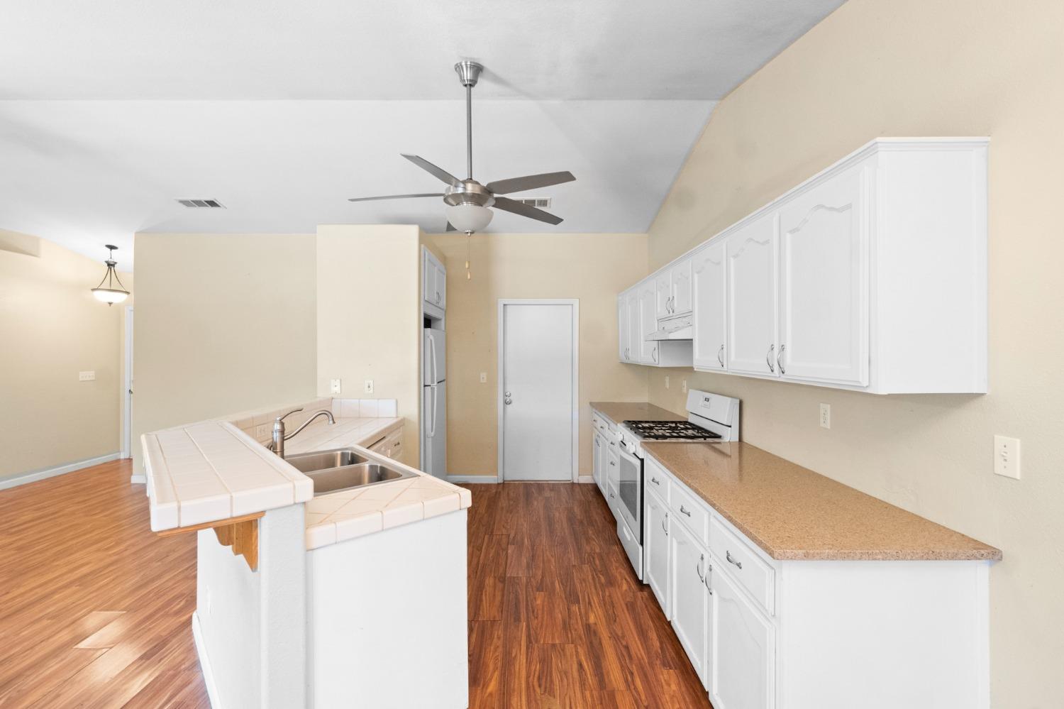 1095 Yellowstone Drive