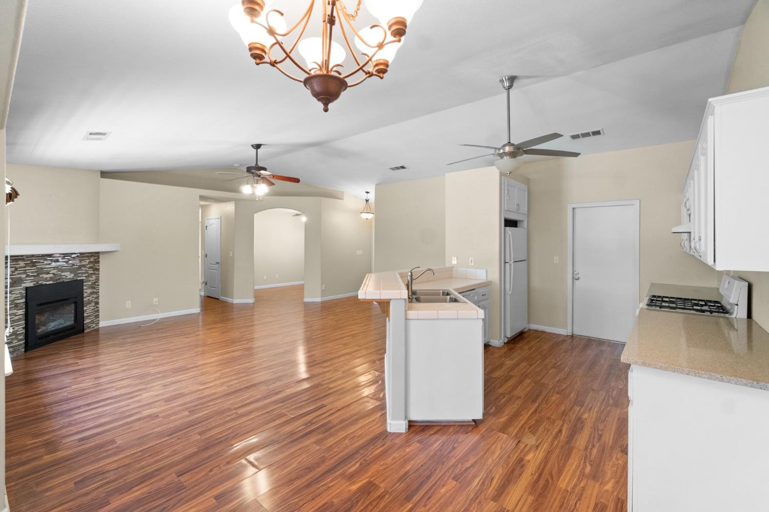 1095 Yellowstone Drive