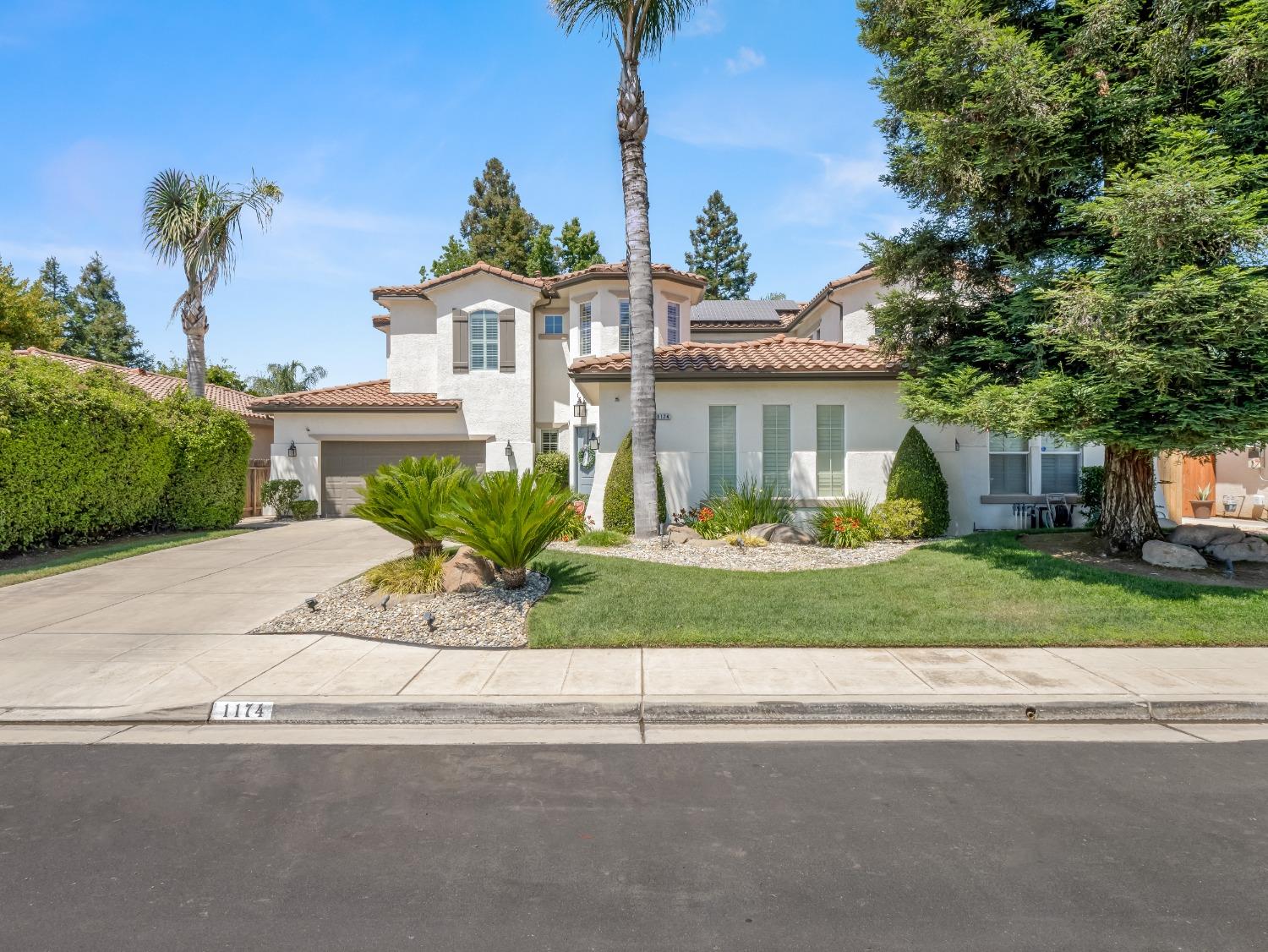 1174 N Orangewood Avenue