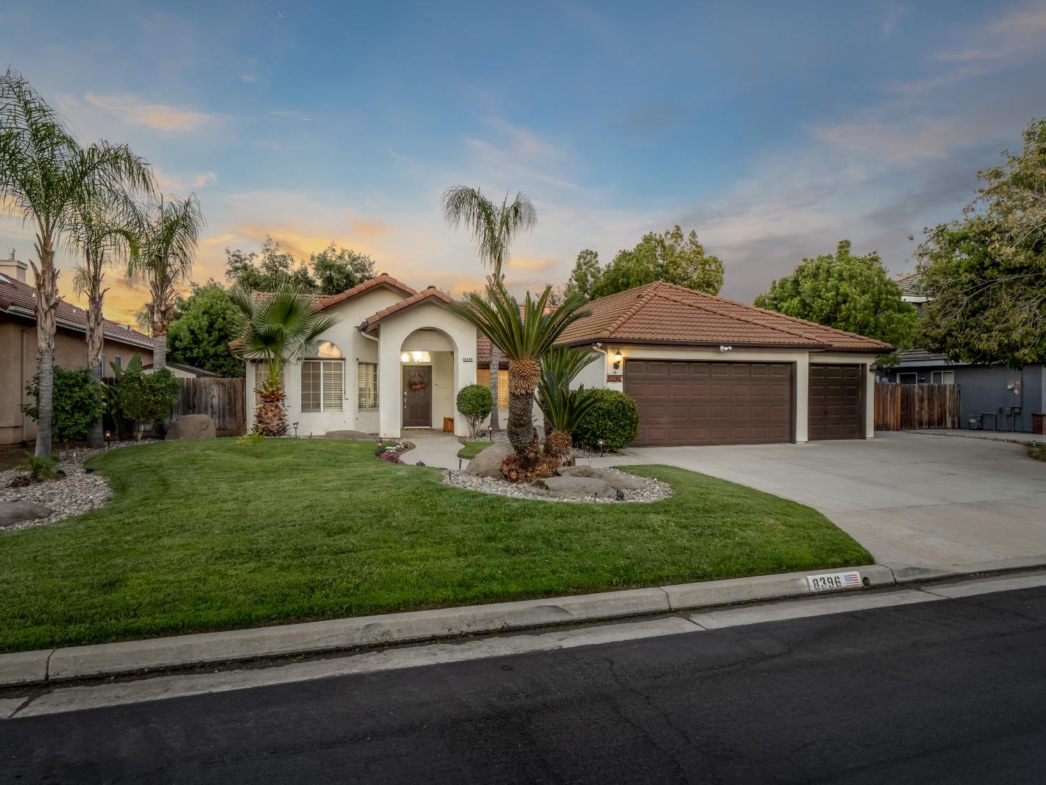 8396 N Dearing Avenue