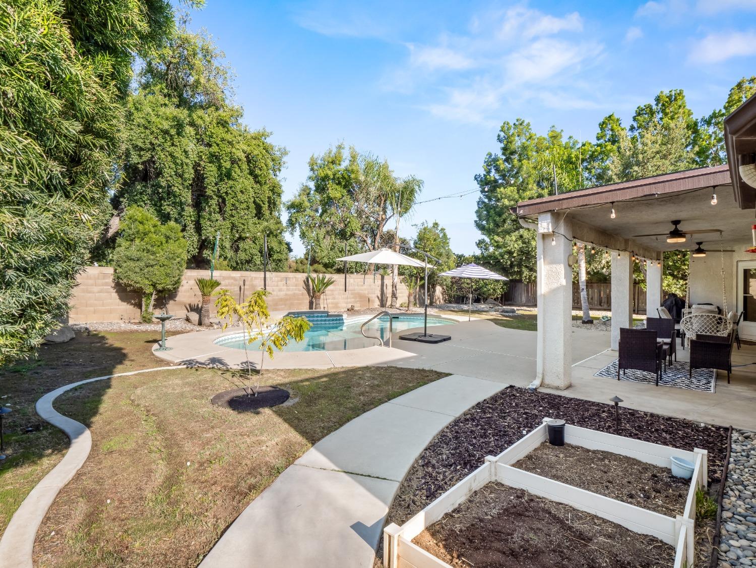 8396 N Dearing Avenue