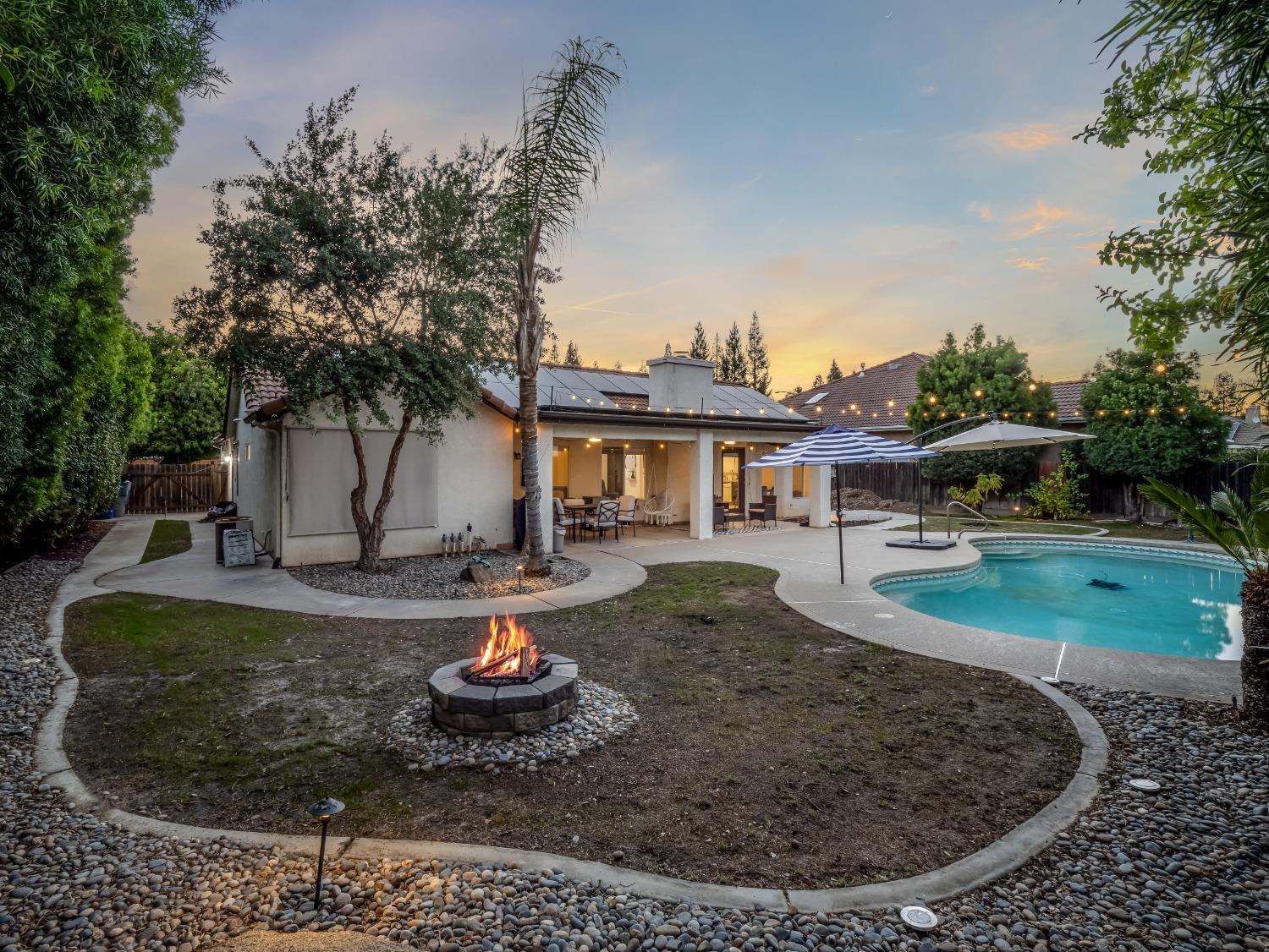 8396 N Dearing Avenue