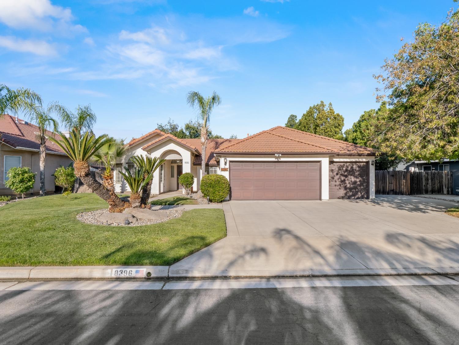 8396 N Dearing Avenue