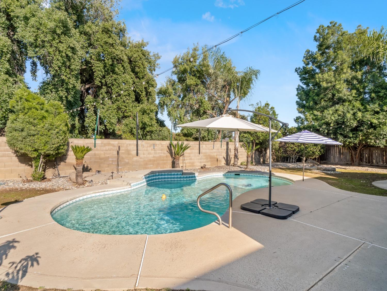 8396 N Dearing Avenue