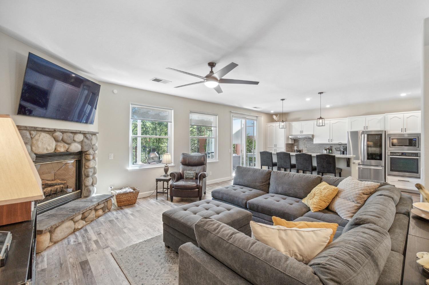 48395 Victoria Court