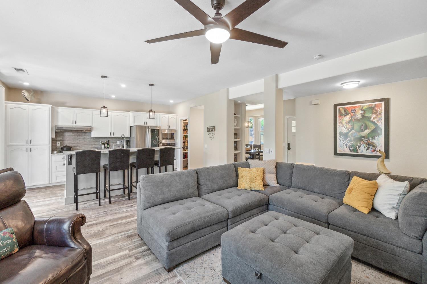 48395 Victoria Court