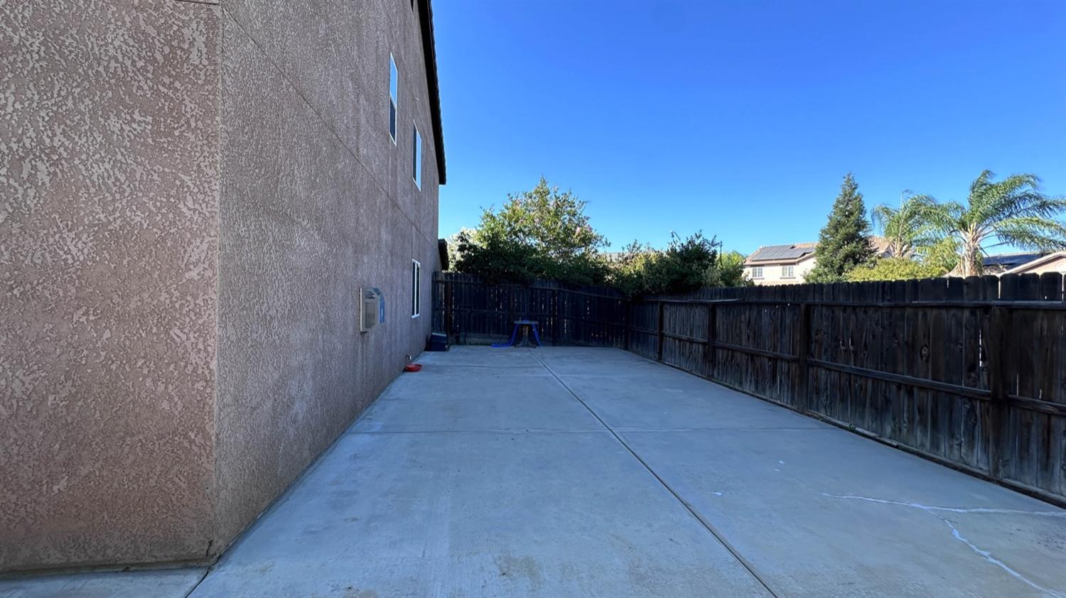 5311 W Oslin Avenue