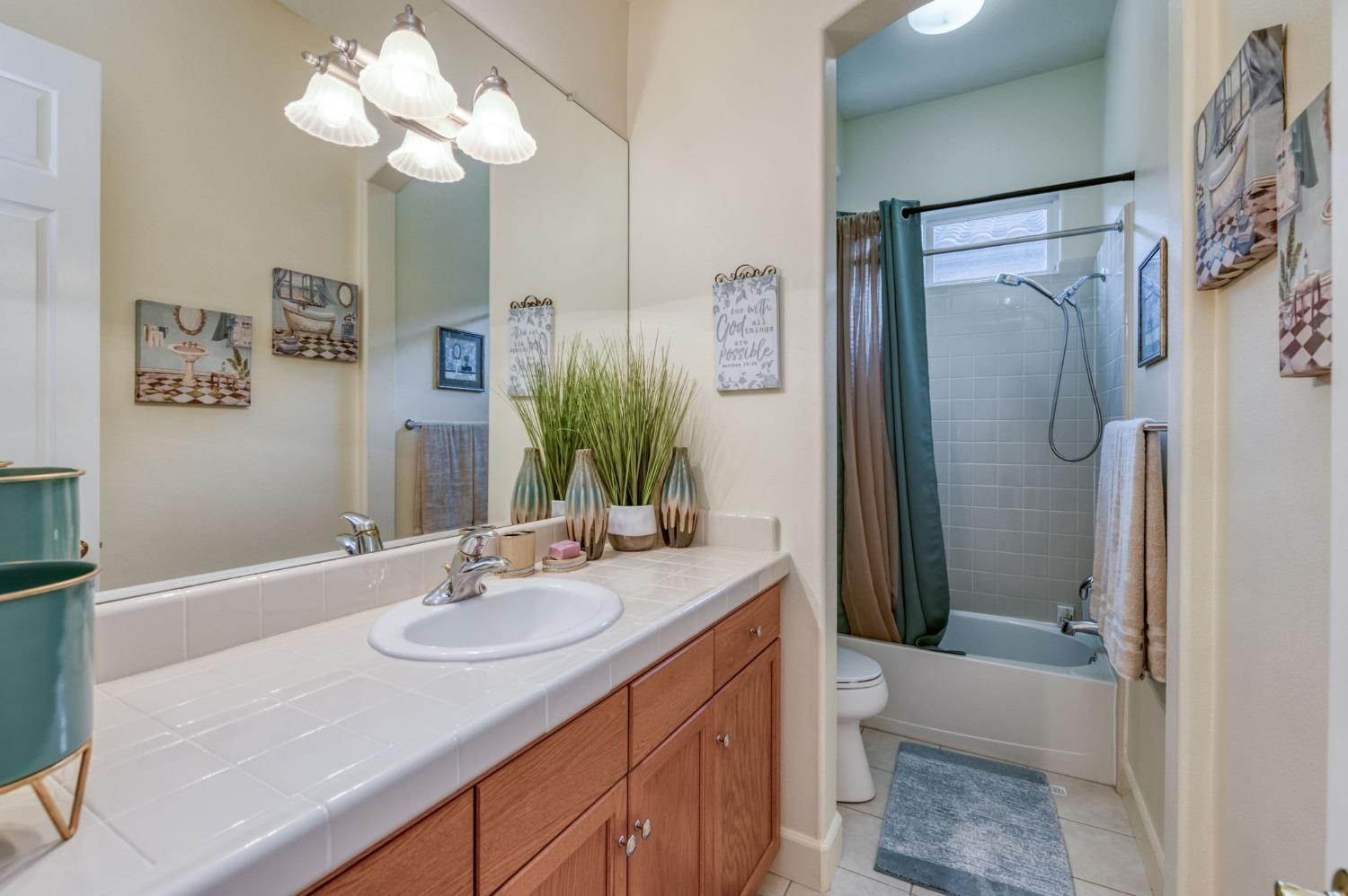 36 W Jordan Avenue