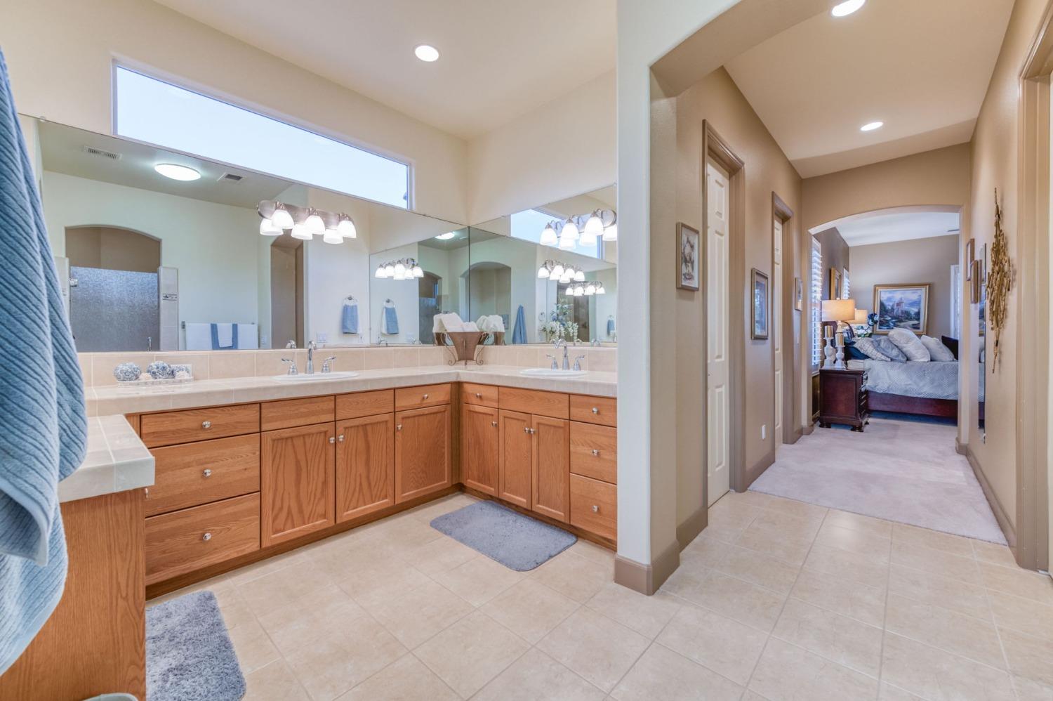 36 W Jordan Avenue