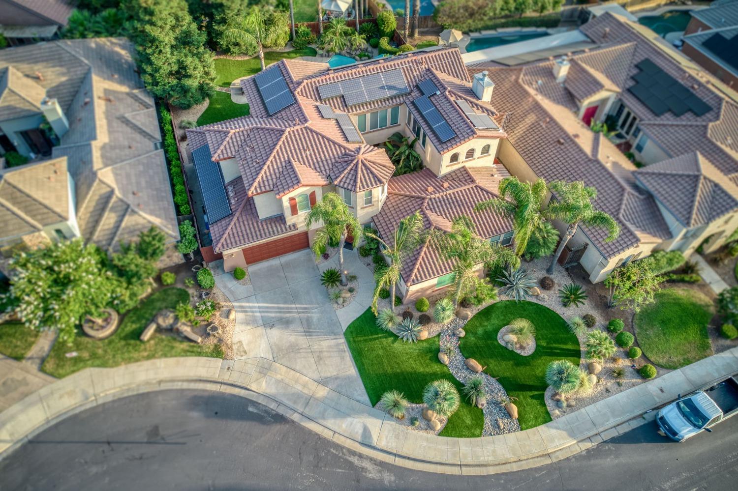 36 W Jordan Avenue