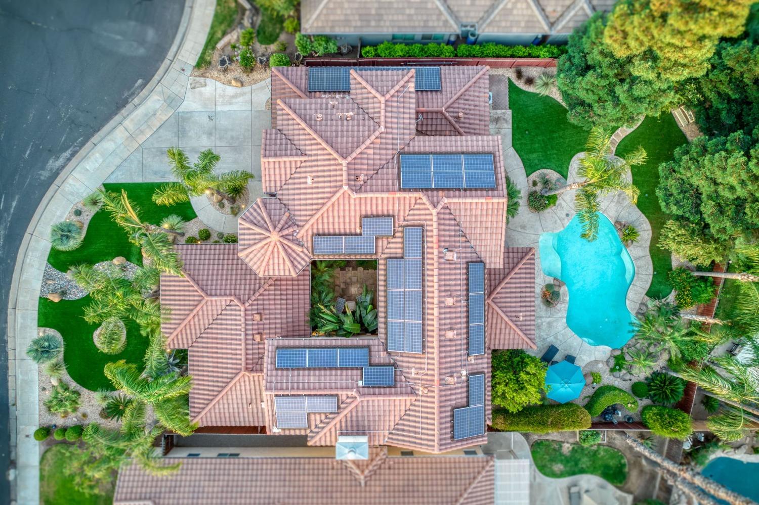 36 W Jordan Avenue