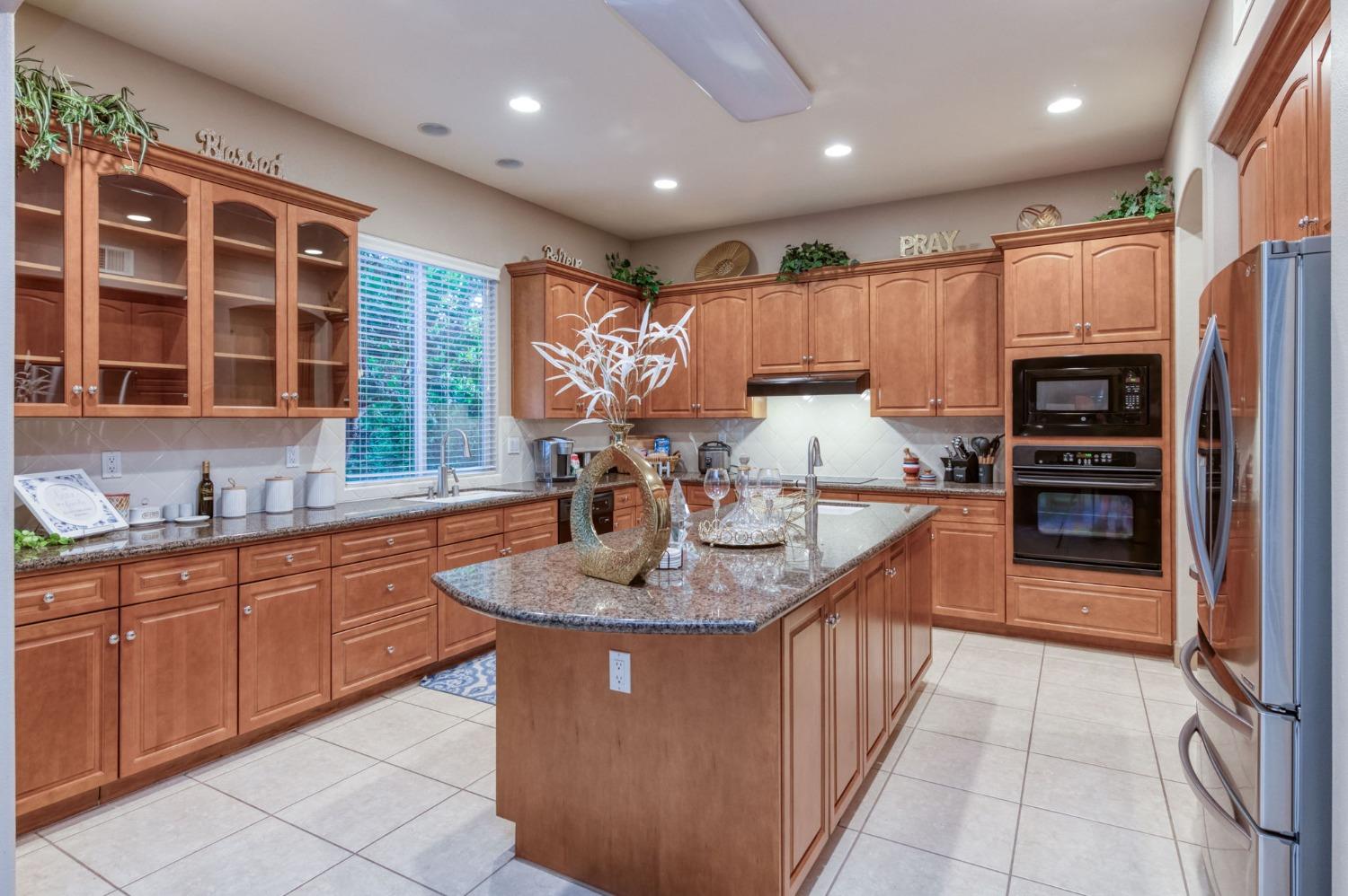 36 W Jordan Avenue