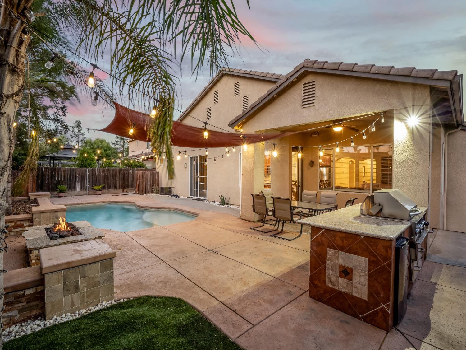 2386 E Brandon Lane