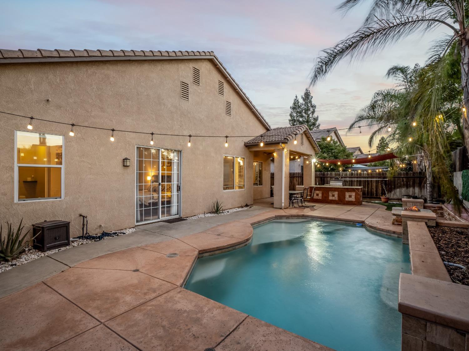 2386 E Brandon Lane