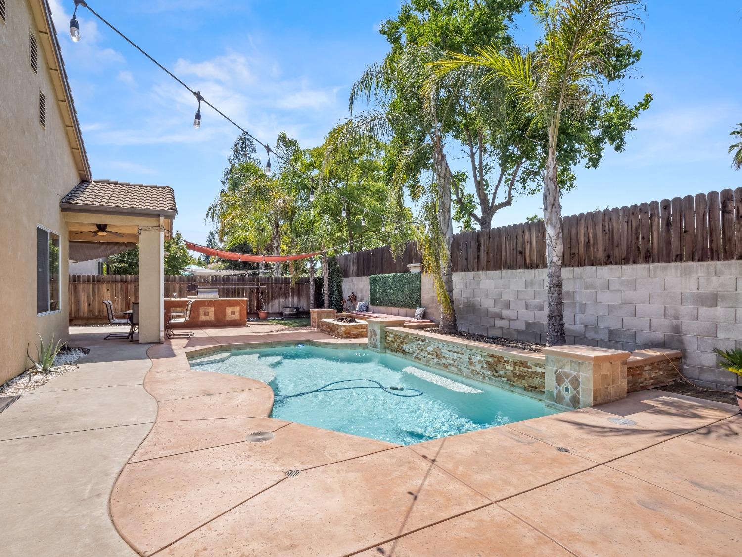 2386 E Brandon Lane