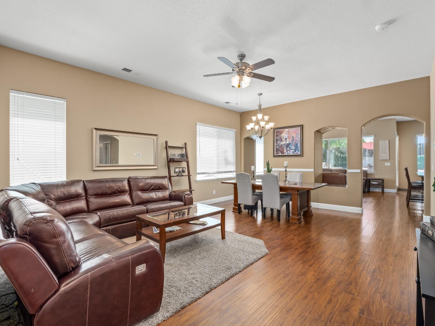 2386 E Brandon Lane