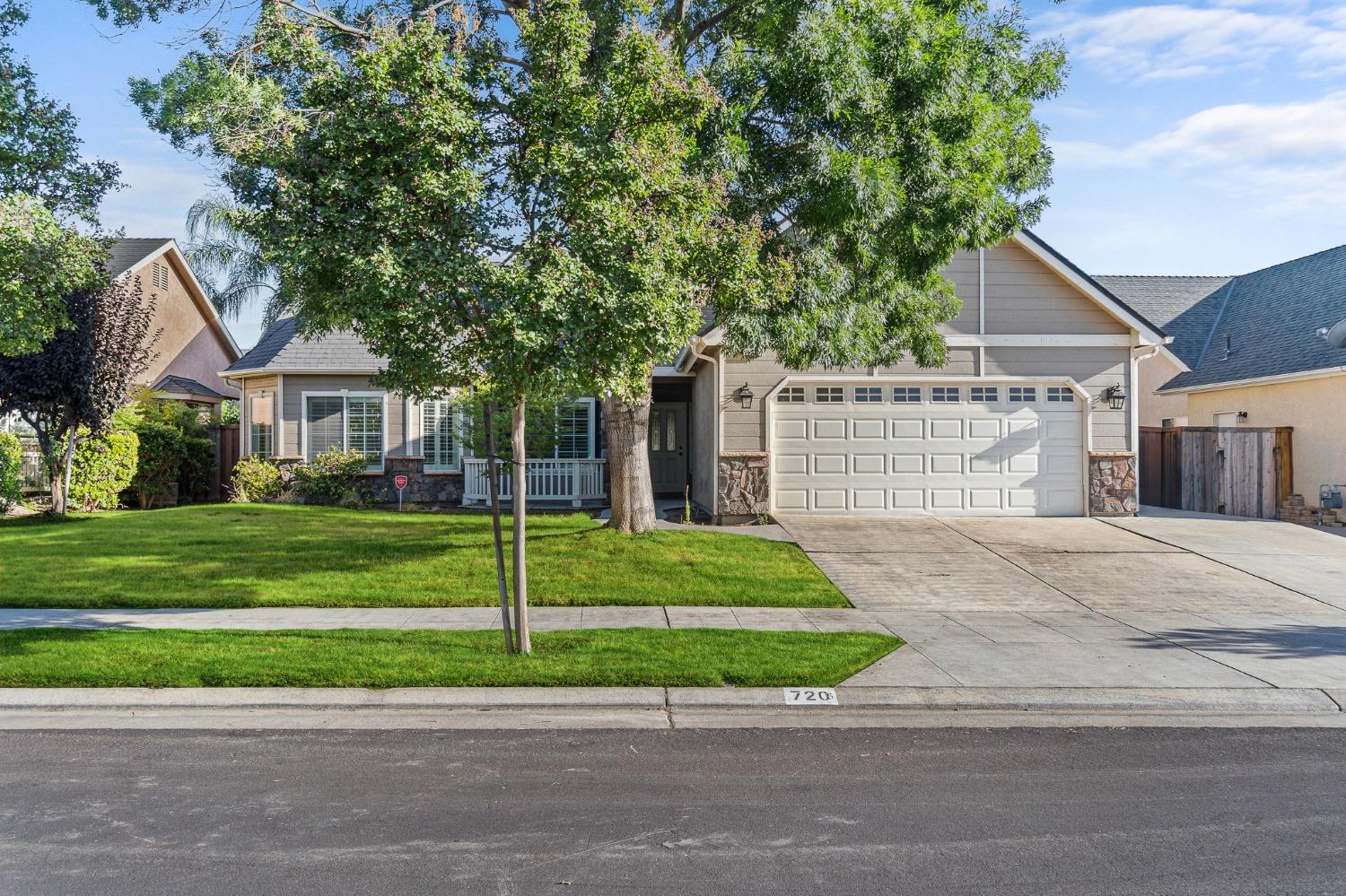 720 Lester Avenue