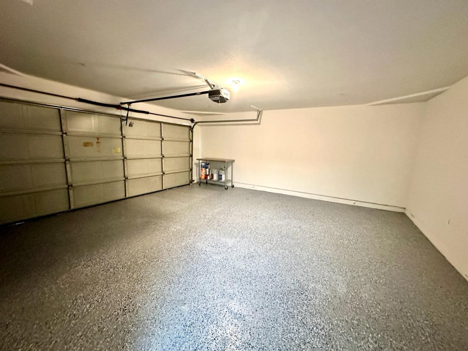 6589 N Maroa Avenue # 115
