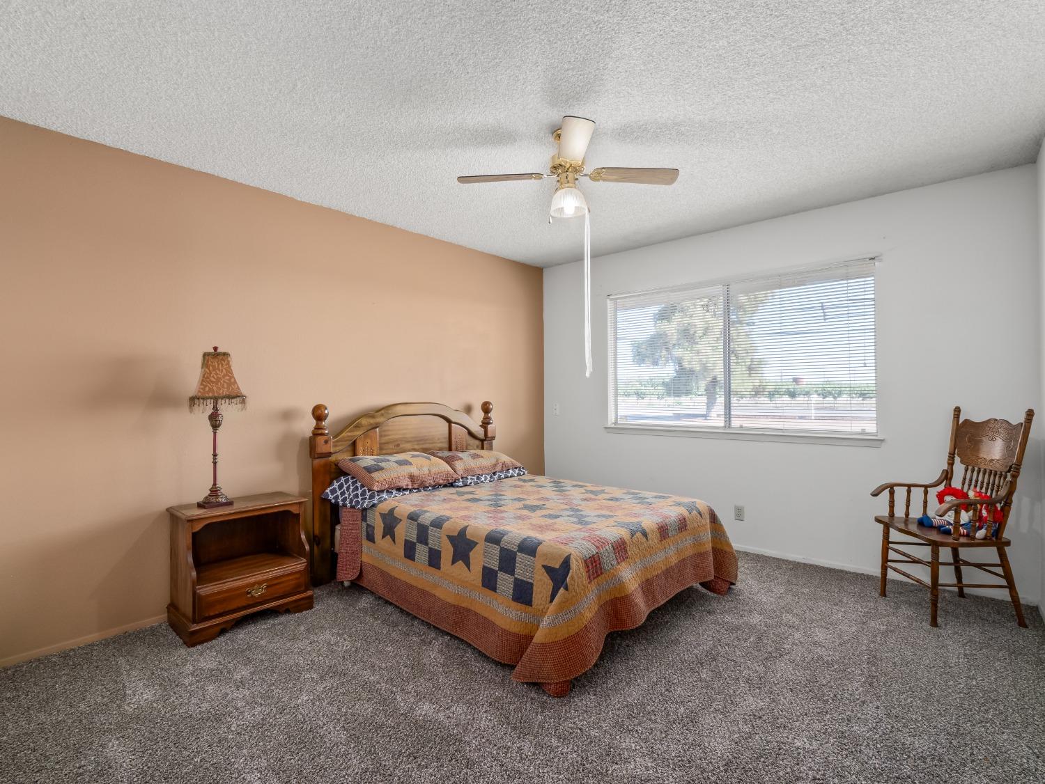 2250 W Mount Whitney Avenue