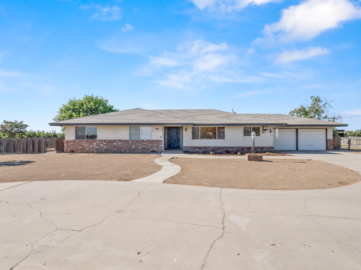 2250 W Mount Whitney Avenue
