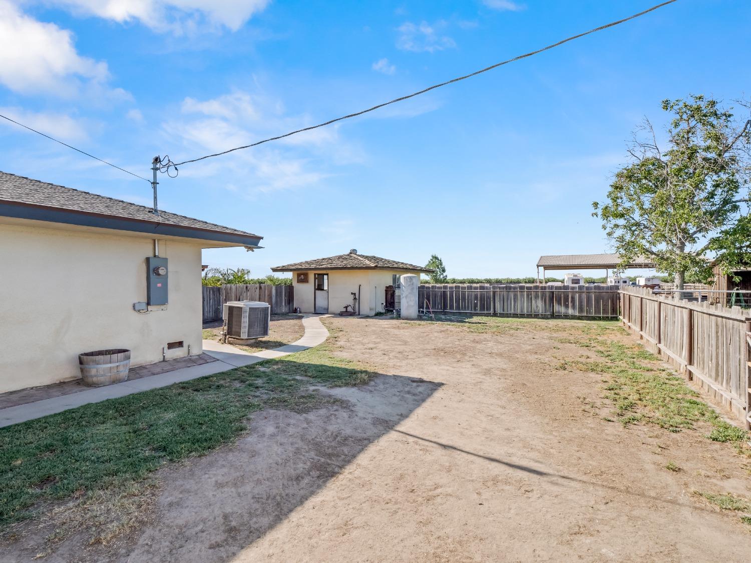2250 W Mount Whitney Avenue