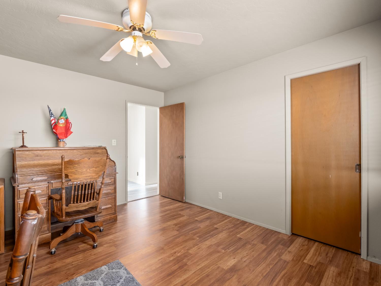 2250 W Mount Whitney Avenue