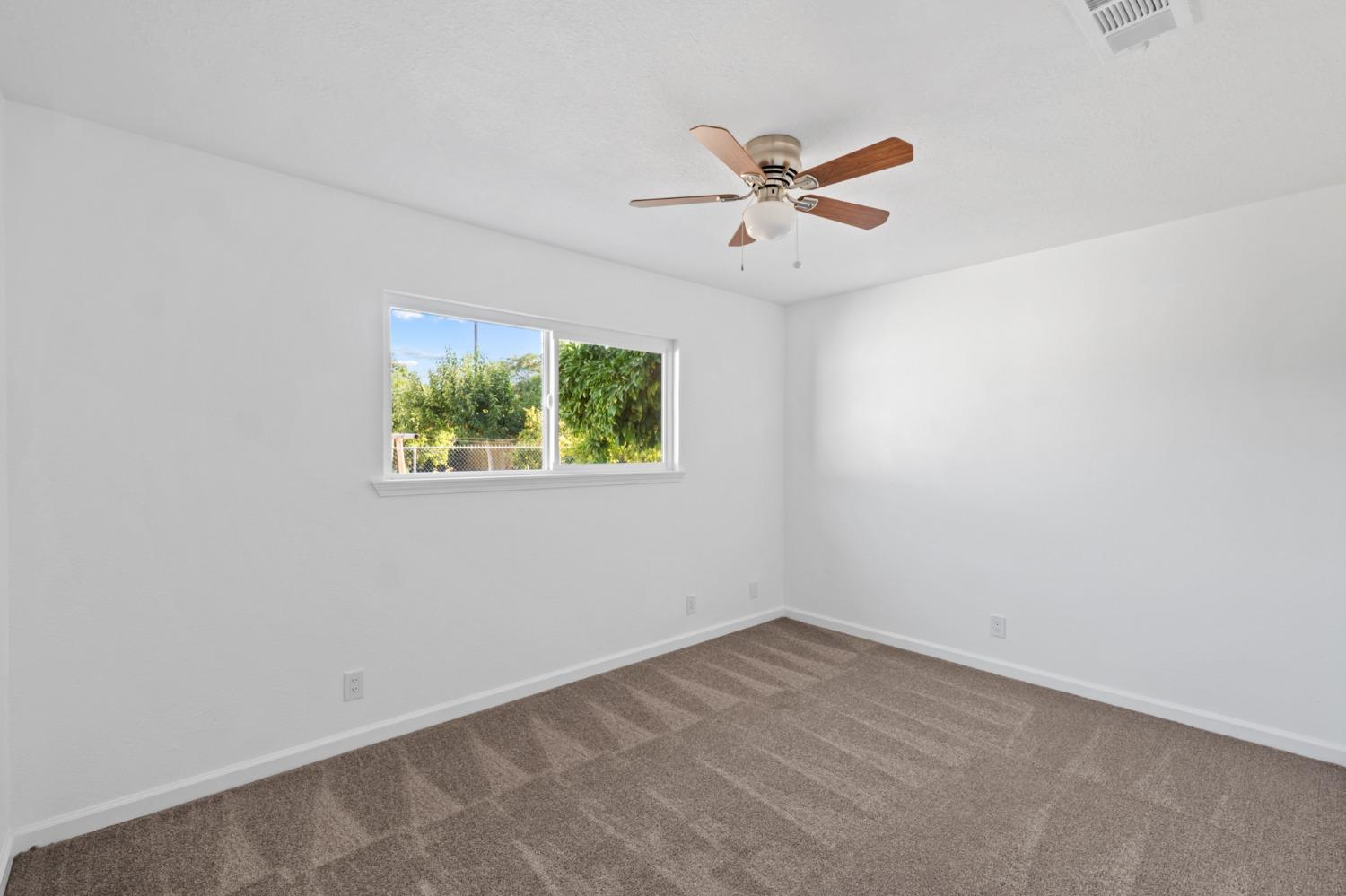 1287 Bennett Way