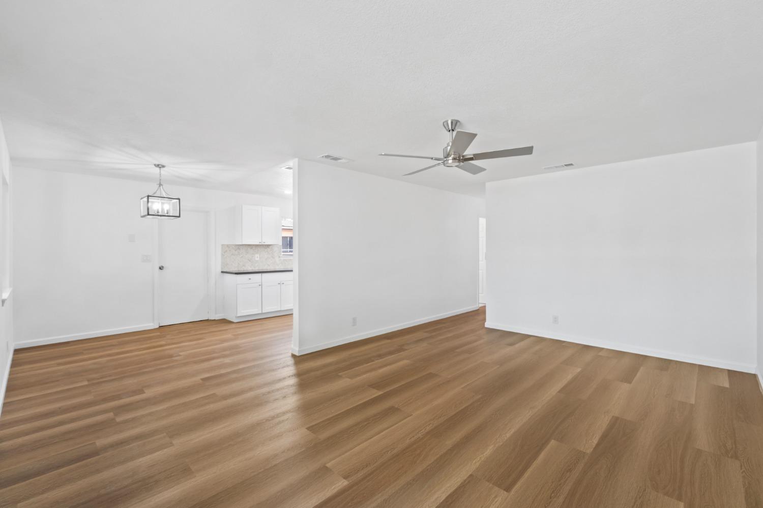 1287 Bennett Way